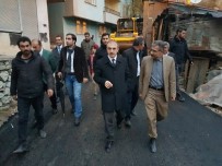 HAKKARI ÜNIVERSITESI - Hakkari'de Yol Asfaltlama Çalışması