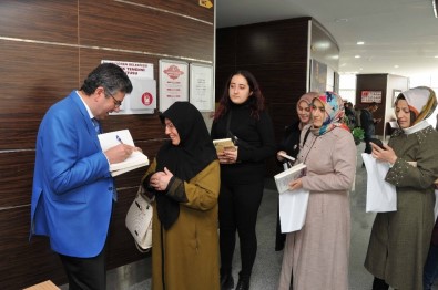 Keçiörenliler 'Mutlu Aile Mutlu Çocuk' Söyleşisinde Buluştu