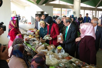 Meram'ın Kadın Üreticileri Doğal Ürünleriyle Melikşah Pazarı'nda