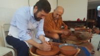 EKREM YAVAŞ - Son Çömlekçi Ustası Mesleği Gençlere Öğretiyor