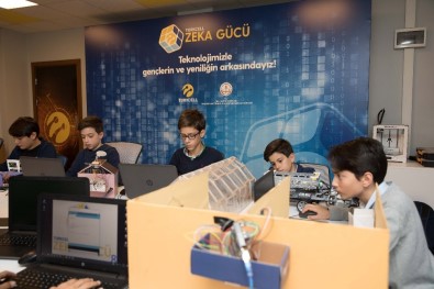 Zeka Gücü'nün Yeni Durağı Rize'deki Fatma Nuri Erkan Bilim Ve Sanat Merkezi Oldu