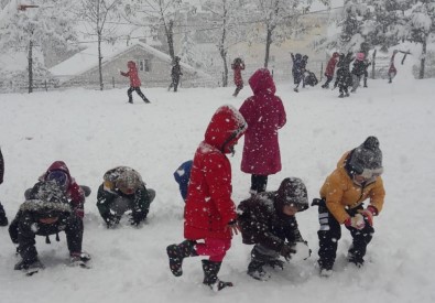 Adana'da Çocukların Kar Sevinci