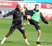 NEVZAT DEMİR - Beşiktaş şut çalıştı