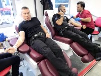 DALGIÇ POLİS - Dalgıç Polisler Kan Verdi