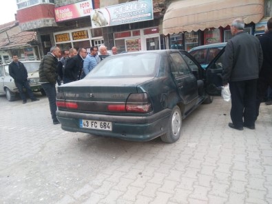 Freni Boşalan Araç, Park Halindeki Araca Çarptı; 1 Yaralı