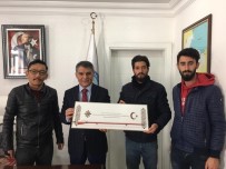 MEHMET ALİ ÖZKAN - Kayı Okçuluk Spor Kulübü Derneğinden Kaymakam Özkan'a Ziyaret