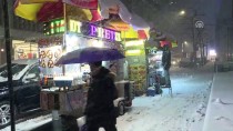 KAR FIRTINASI - New York'taki Kar Fırtınası Yüzlerce Kişiyi Mahsur Bıraktı