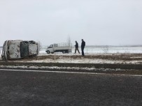 Niğde'de İki Ayrı Kazada 4 Kişi Yaralandı