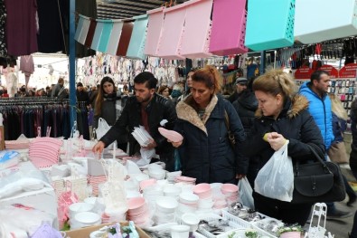 Akın Akın Gelmeye Devam Ediyorlar