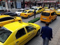 TAKSİ ŞOFÖRLERİ - Taksicilerden Yeni Açılacak Durağa Tepki