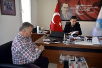 Kaldırımda Yürürken Bulduğu 8 Bin Lirayı Sahibine Ulaştırdı