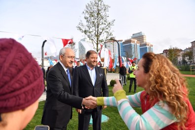 Kılıçdaroğlu Maltepe Cumhuriyet Parkı'nı Ziyaret Etti