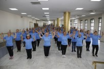 SELAHATTIN AKÇIÇEK - Konak'taki Halk Oyunları Kurslarına Yoğun Katılım