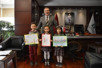 ÇOCUK HAKLARı GÜNÜ - Minik Eller Başkan Ataç'ı Resmetti