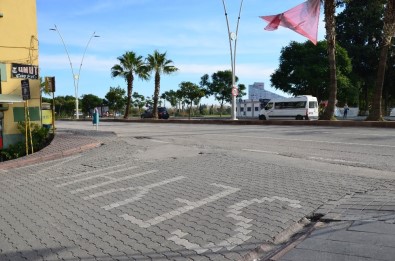 Türkkuşu Caddesi, Altgeçit İle Merkez Camii Otoparkı'na Bağlanıyor