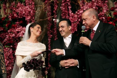 Erdoğan Nikah Şahidi Oldu