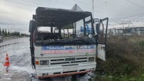ATİLLA ALTIKAT - Kursiyerlerin Isınması İçin Kurulan Soba, Otobüsü Yaktı
