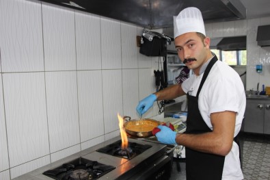 Meşhur Çakallı Menemeni Böyle Yapılıyor