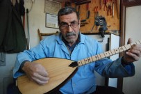 BAĞLAMA - Yılların Eskitemediği Bağlama Ustası Teknolojiye Direniyor