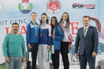 KADIN SPORCU - Diyarbakırlı Şampiyon Karateciler Madalyalarını Aldı