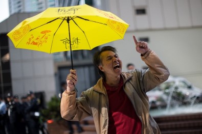 Hong Kong'da Şemsiye Protestocularına Yargılama