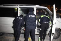 SADIK AHMET - Polisten Kaçtı, Yakalanınca 'Alkol Aldık Başka Bir Şey Yok' Dedi