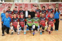 VOLEYBOL TAKIMI - Voleybol 2. Lig'de Odunpazarı Fırtınası