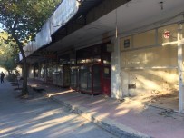 SEMT PAZARI - Eski Şire Pazarı Mahalle Sakinlerini Tedirgin Ediyor