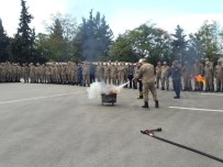 İTFAİYE MÜDÜRÜ - Jandarma Personeline Yangın Eğitimi