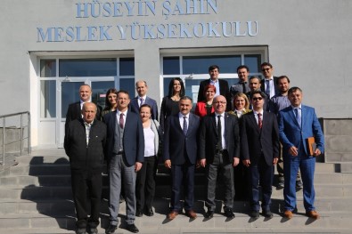 Kayseri Üniversitesi Rektörü Karamustafa'dan Seyrani Kampüsüne Ziyaret