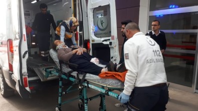 Motosikletten Düşen Kadın Yaralandı