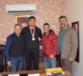 BOKS - Şampiyon Boksörden Yunusemre'ye Ziyaret