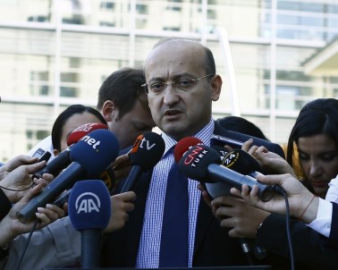 Yalçın Akdoğan, 'FETÖ Ağzıyla Konuşması Kabul Edilemez'