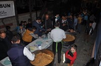 HUZUR MAHALLESİ - Başkan Taban Helva Dağıttı