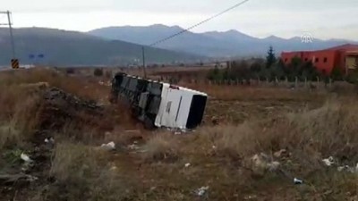 Denizli'de Yolcu Otobüsü Devrildi Açıklaması 13 Yaralı