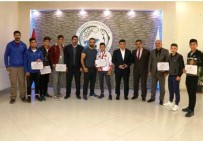 İSLAMOĞLU - Ercişli Gençler 5 Madalyayla İlçeye Döndü