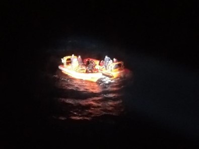 Göçmenlerin Teknesi Battı Açıklaması 1 Ölü