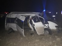Hatay'da Tarım İşçilerini Taşıyan Minibüs Şarampole Uçtu Açıklaması 12 Yaralı