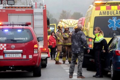 İspanya'da Tren Raydan Çıktı Açıklaması 1 Ölü, 44 Yaralı