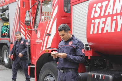 İstanbul İtfaiyesi Eğitimini Hem Uzaktan Hem Sahada Alıyor