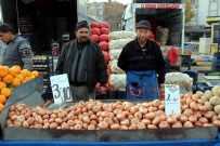 PAZAR ESNAFI - Masraflardan Dolayı Soğanın Fiyatı Arttı