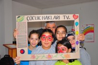 ÇOCUK HAKLARı GÜNÜ - Yabancı Uyruklu Çocuklara Kendi Günlerinde Saç Bakımı Yapıldı