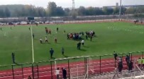 ÇıNARLıK - Amatör Maçta Kavga Çıktı, 11 Futbolcu Kırmızı Kart Gördü