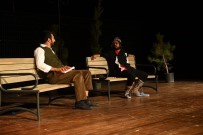 MURAT YILDIRIM - E.Yeni Malatyasporlu Futbolcular Tiyatro Oyunu İzledi