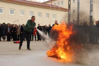 YANGIN TATBİKATI - Emniyet Personeli Deprem Ve Yangın Tatbikatı Yaptı