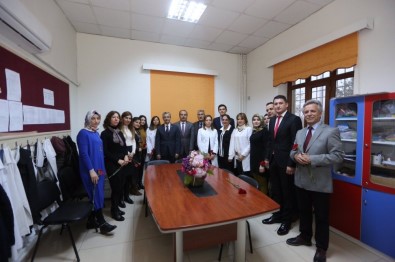 Belediye Başkanı Mehmet Tahmazoğlu Öğretmenleri Ziyaret Etti