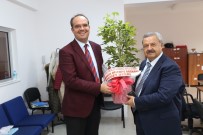 ŞEHİT PİLOT - Burhaniye'de Başkan Uysal Öğretmenleri Ziyaret Etti