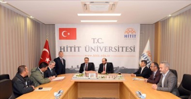 Hitit Üniversitesi İlahiyat Fakültesi Uygulama Cami İhale Sözleşmesi İmzalandı