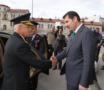 Jandarma Genel Komutanı Orgeneral Çetin Sivas'ta