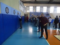 ŞEREF AYDıN - Öğretmenler Dart Attı